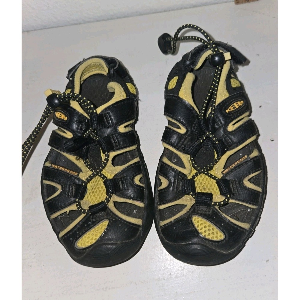 Toddler Keen Water Shoes Sandals Size 8 Black Yellow Hiking Summer